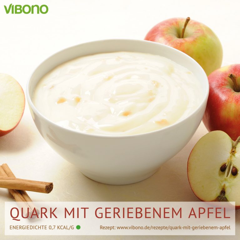 Quark mit geriebenem Apfel
