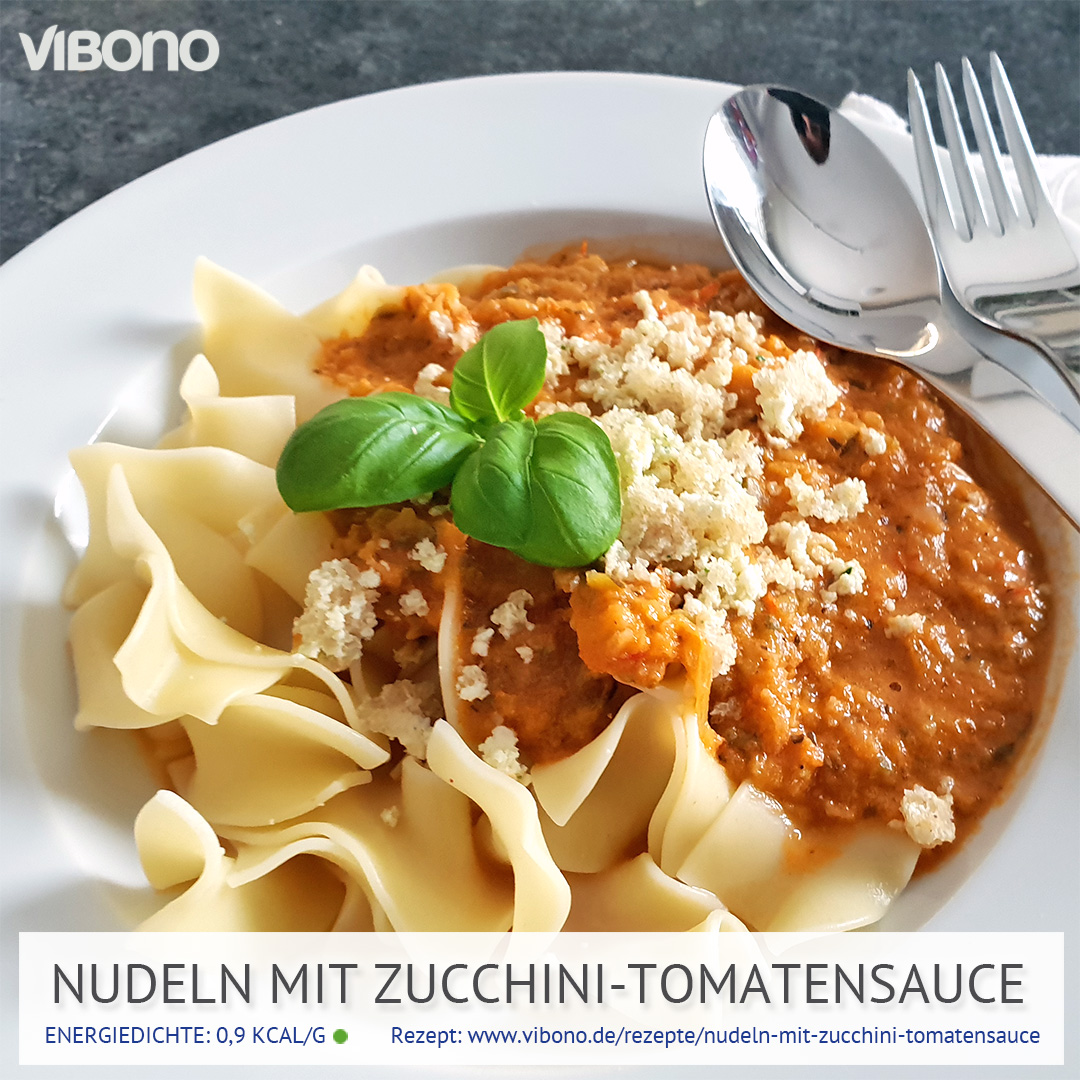 Nudeln mit Zucchini-Tomatensauce | Vibono