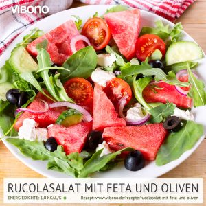 Rucolasalat mit Feta und Oliven