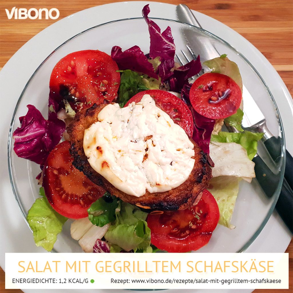 Salat mit gegrilltem Schafskäse | Vibono